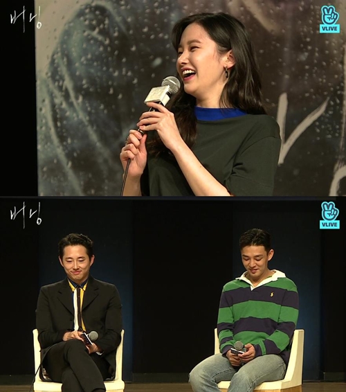 '버닝' 전종서 "유아인은 '츤데레' 스타일, 스티븐 연은 잘 챙겨 줘" (V라이브)