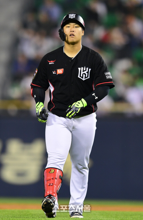 [포토] 강백호 '힘이 모자랐어'