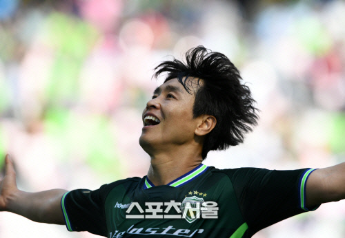 40세에 체지방 11%대, "이동국 신체나이는 30대 초반"