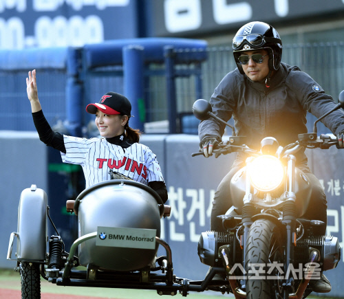 [포토] 이연수, LG 트윈스의 승리를 위해~!