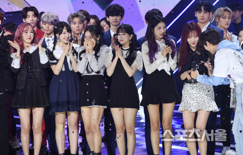 [포토] 여자친구 엄지,  1위 등극... 너무 기뻐요~!