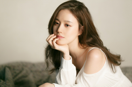 문채원, 바리스타 선녀 변신 '계룡선녀전' 여주인공 확정