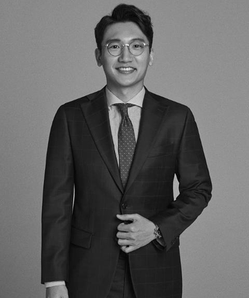 '큐리와 열애설' 장천 변호사, 그는 누구? '하트 시그널 시즌1' 몰표남