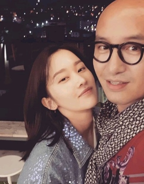 [★SNS] 홍석천, 전종서와 다정 투샷 공개 "칸 갈 여배우, 흥해라"