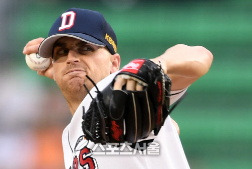 결국 외국인 선수! '용병농사'에 갈리는 순위