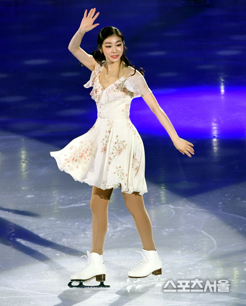 [포토] 김연아, 돌아온 '피겨퀸'의 인사~!