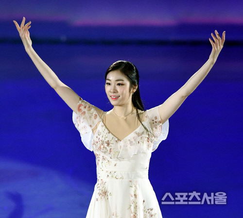 [포토] 김연아, 여왕의 인사~!