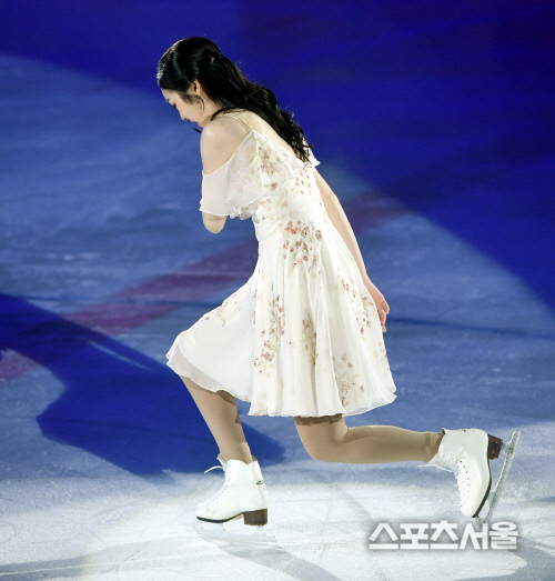 [포토] 김연아, 퀸의 인사!