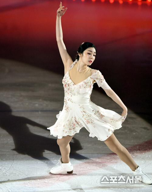 [포토] 김연아, 건재함을 알리는...여왕~!