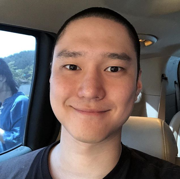 '입대' 고경표, 삭발 사진 공개 "더 나은 30대로 돌아오겠다"