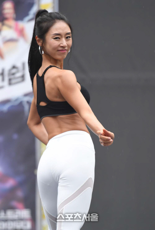 뒤태만점 니카 스케처스배 조은경, \'멋지죠~\'[포토]