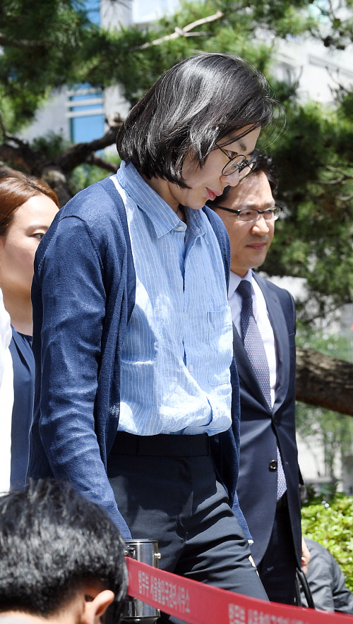 검찰, 조양호家 삼남매 공동대표 면세품 중개업체 압수수색