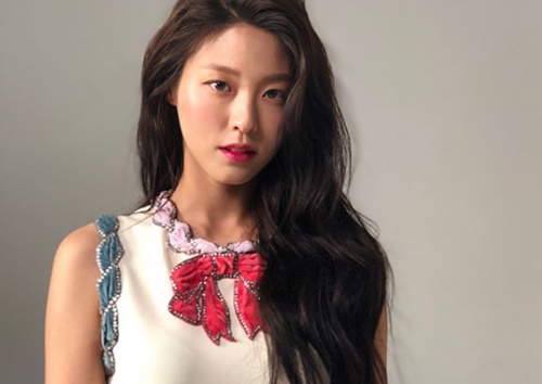 [★SNS] AOA 설현, 컴백 앞두고 매혹美 발산 '완전체 공개'