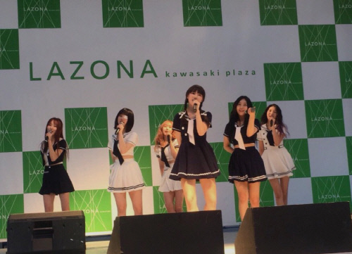 여자친구, 日 공략 '성공적'...데뷔 기념 라이브 공연 인산인해