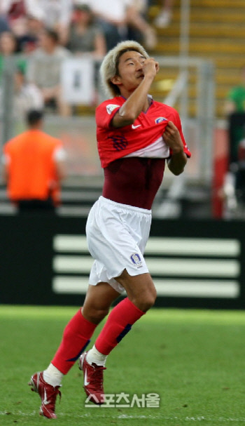 [태극전사 선배가 후배에게]이천수 "원 팀 좋지만…과감할 땐 과감해야 뒤집는다"