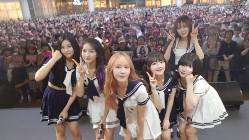 걸그룹 여자친구, 도쿄→오사카로 이어진 '2배속 댄스' 열풍