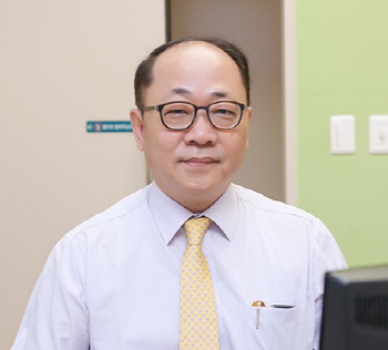 을지대학교 을지병원 산부인과 김암 교수