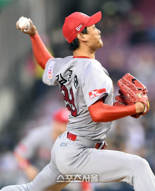 [포토] 김광현, 투심그립으로~