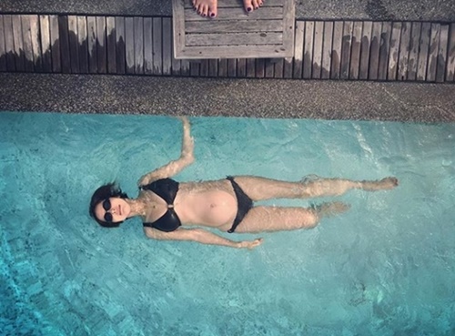 [★SNS] 김나영, 둘째 임신에도 비키니 자태 'D라인'