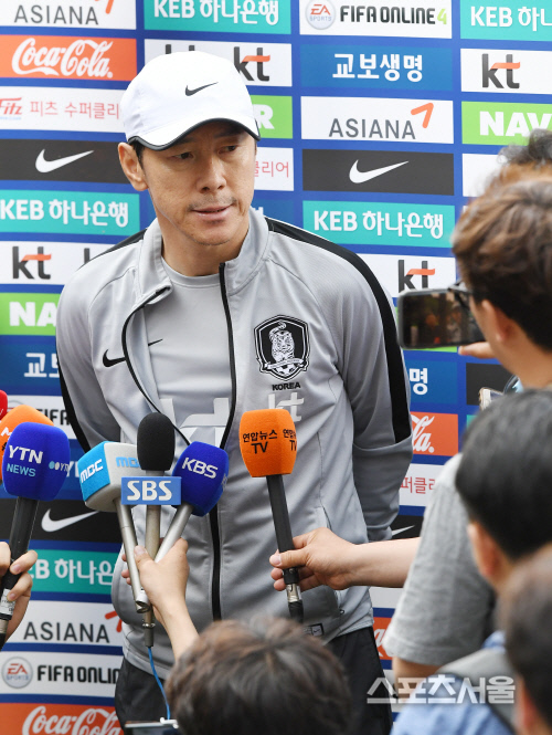 [포토] 신태용 감독, 평가전 앞둔...공식 인터뷰!
