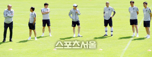 [레오강 라이브]전경준-차두리 코치, 멕시코-스웨덴 평가전 직접 본다