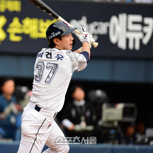 [포토] 박건우 '힘이 모자라'