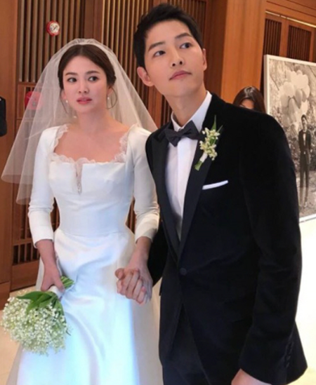 송혜교♥송중기, 일본 데이트 목격담 등장 '시선 집중'