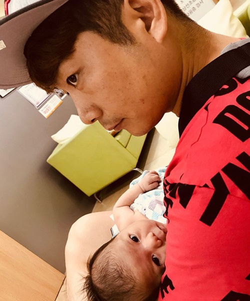 '김재욱♥' 박세미, 귀여운 둘째 아들 공개 "고마워 여보"