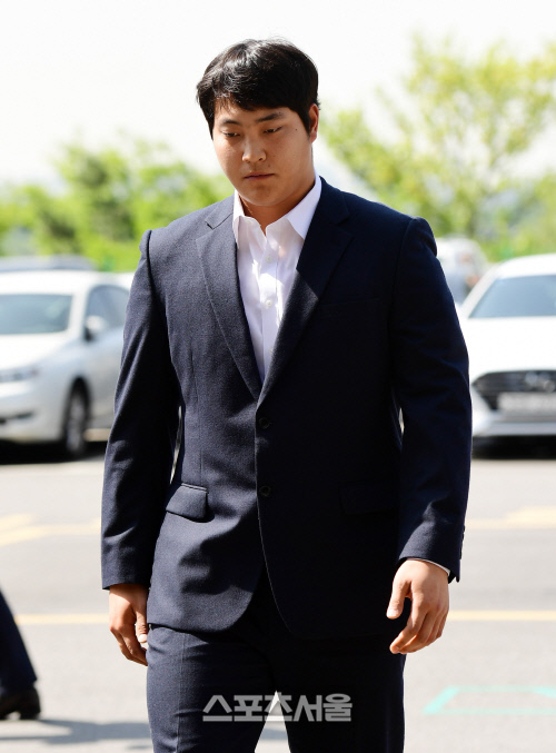 [포토] 조상우, 어두운 표정으로 경찰 출석
