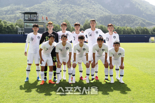 [레오강 라이브]평가전 시리즈 부진…'트릭 축구' 논란 속 부담 커졌다