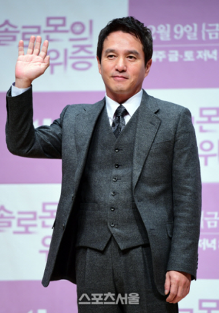 조재현 "재일교포 여배우, 공갈 혐의로 고소할 것…기자회견 고려 中"