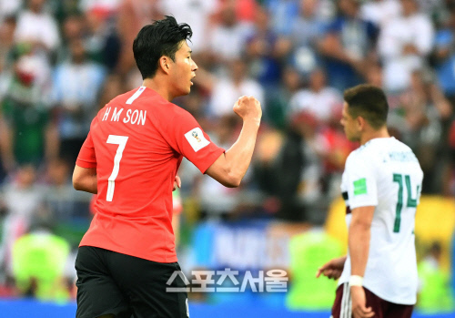 [포토] 손흥민, 멕시코전 골에...주먹 불끈!