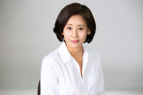 홍여진, 디모스트와 전속계약…이상민-이지애 등과 한솥밥