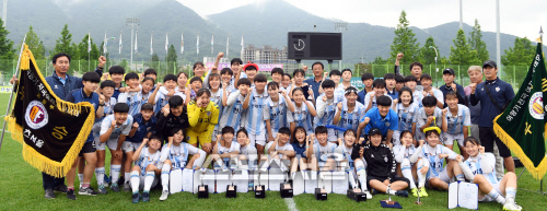 [여왕기] 현대家 자부심, 중.고등부 나란히 우승기 거머쥐다