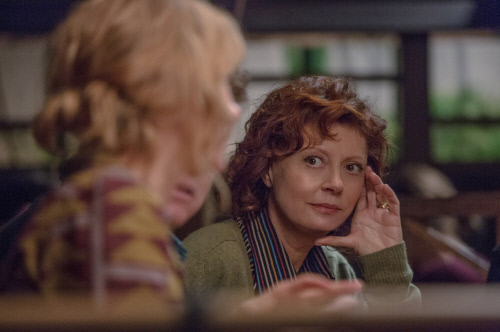 美여배우 수잔 서랜던, 트럼프 이민정책 반대시위로 체포