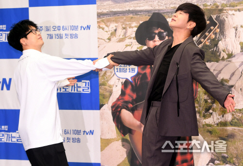 [포토] 하현우-윤도현, 포즈도 합이 잘 맞아~!