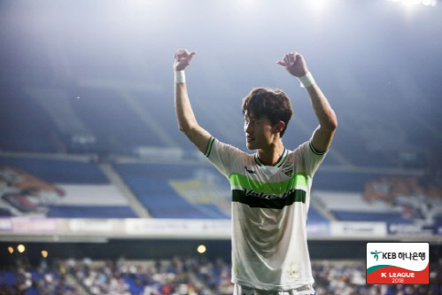 이용이 올리고 이재성이 넣고…WC 스타들이 합작한 현대家 더비 승리