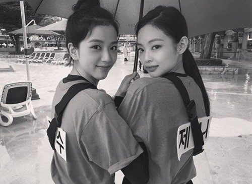 '런닝맨' 휩쓴 블랙핑크 지수X제니, 비하인드 사진 공개