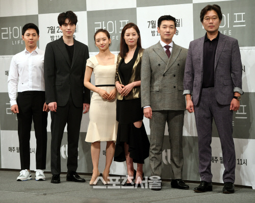 [포토] jtbc \'라이프\' 화려한 출연진의 포토타임~!