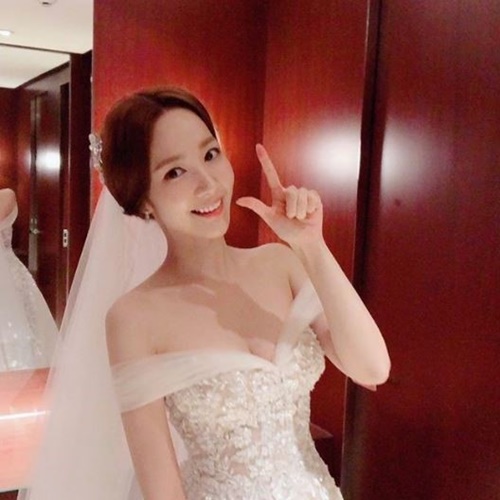 [★SNS]박민영, '김비서' 종영 인증샷 공개 "미소 안녕"