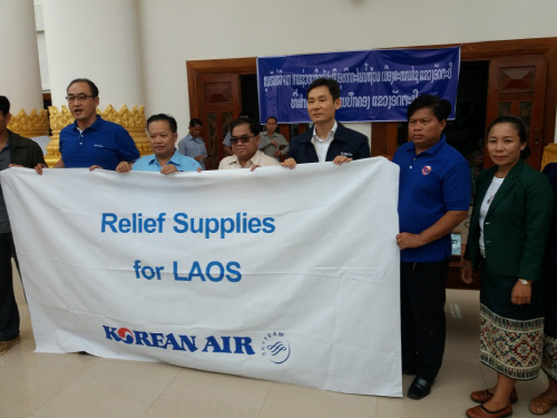 대한항공, 라오스 댐 사고 대책본부에 구호물품 전달