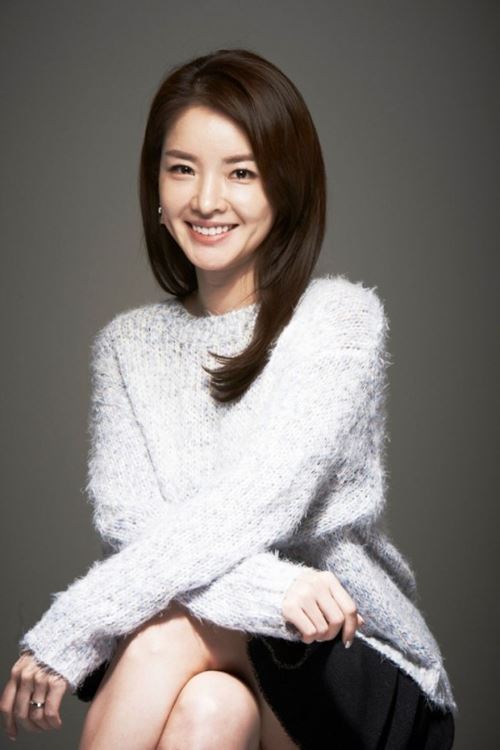 '이덕화 딸' 배우 이지현, 영화 '대전블루스'로 첫 스크린 데뷔 (공식)