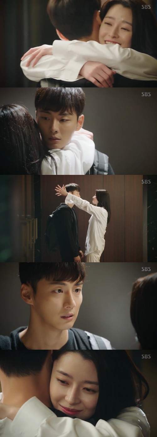 '친판사' 진짜 윤시윤, 권나라와 재회+포옹 "문신 있음 내가 아냐"