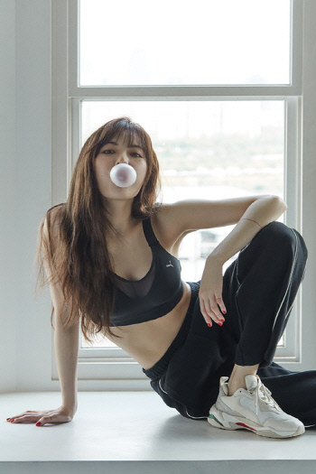 [★화보]#시크#청순#당당 이것이 현아의 매력이다