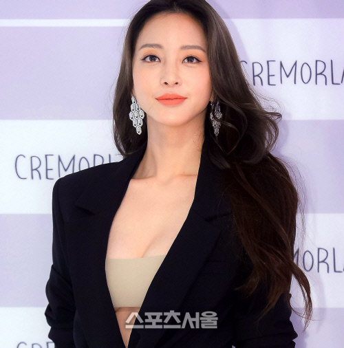 못 본 사이 더 예뻐진 한예슬, "명불허전이죠~"[포토]