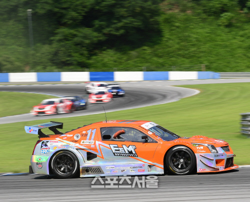 이엔엠 모터스포츠의 듀오 오일기와 정연일, 슈퍼레이스 나이트 레이스에서는 최고의 성적을~