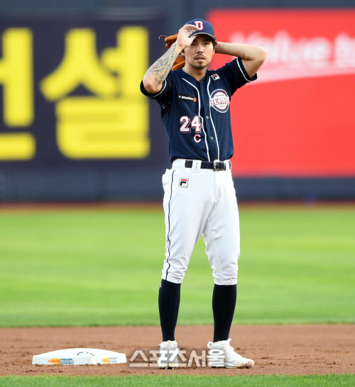 [포토]오재원, 모자 잘 쓰고