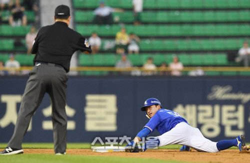 [포토]삼성박해민,정말...아웃인가요?