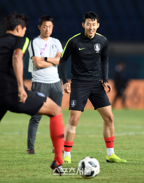 자카르타-팔렘방 아시안게임, 구기(球技)로 달군다