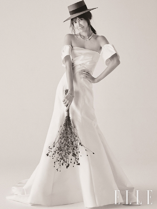 '결혼' 양미라, 웨딩드레스 자태 공개 '행복한 예비신부'